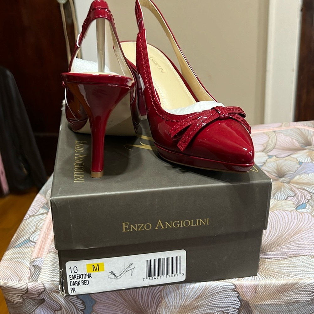 Never worn ~ Dark red slingback heels